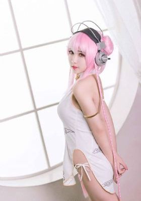 九号囚室女人