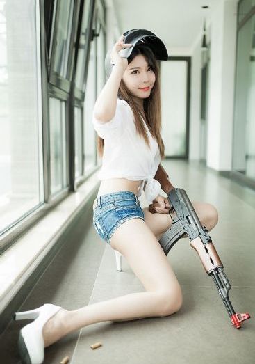 女大学生的沙龙室观看