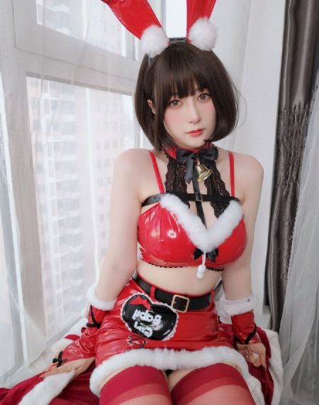 《穿长筒袜的有夫之妇》