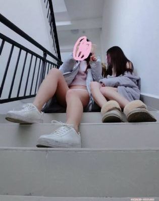 无内衣秘书hd中字在线高清观看
