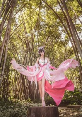 漂亮女邻居