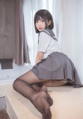 《本能》西班牙